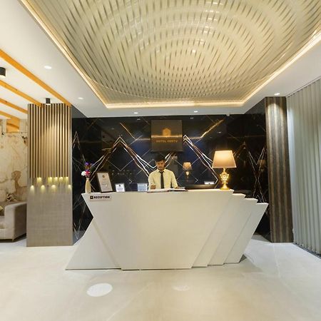 Hotel Vertu Yeni Delhi Dış mekan fotoğraf